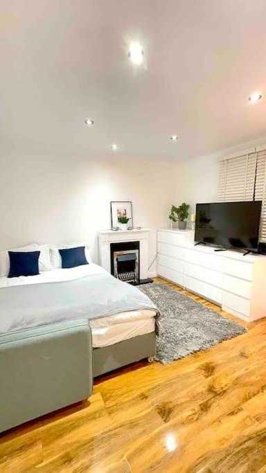 A Beautiful Stylish 2 Bedroom Apartment -City Of لندن المظهر الخارجي الصورة